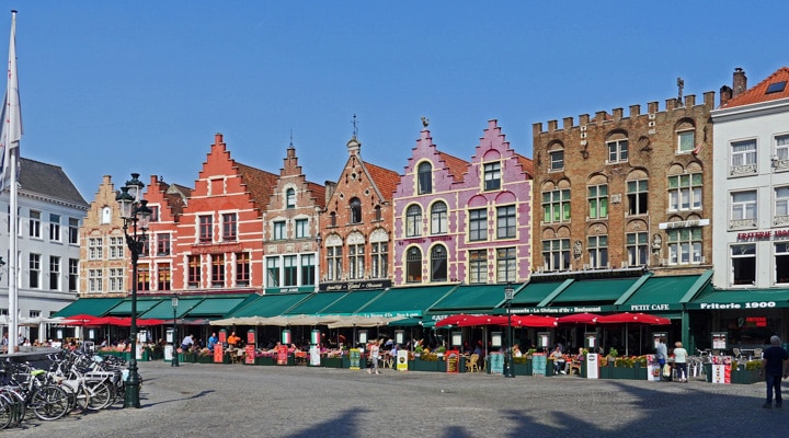 Grand marché à Bruges détectives Belgique Grand marché à Bruges détectives Belgique