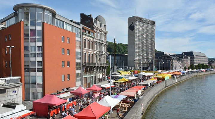 Vue sur le Marché de la Batte à Liège détective Belgique Vue sur le Marché de la Batte à Liège détective Belgique