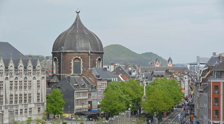 Vue sur la place du marché à Liège détective Belgique Vue sur la place du marché à Liège détective Belgique