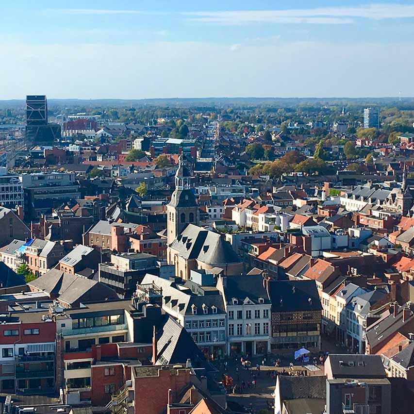 Vue sur la ville d'Hasselt détective privé